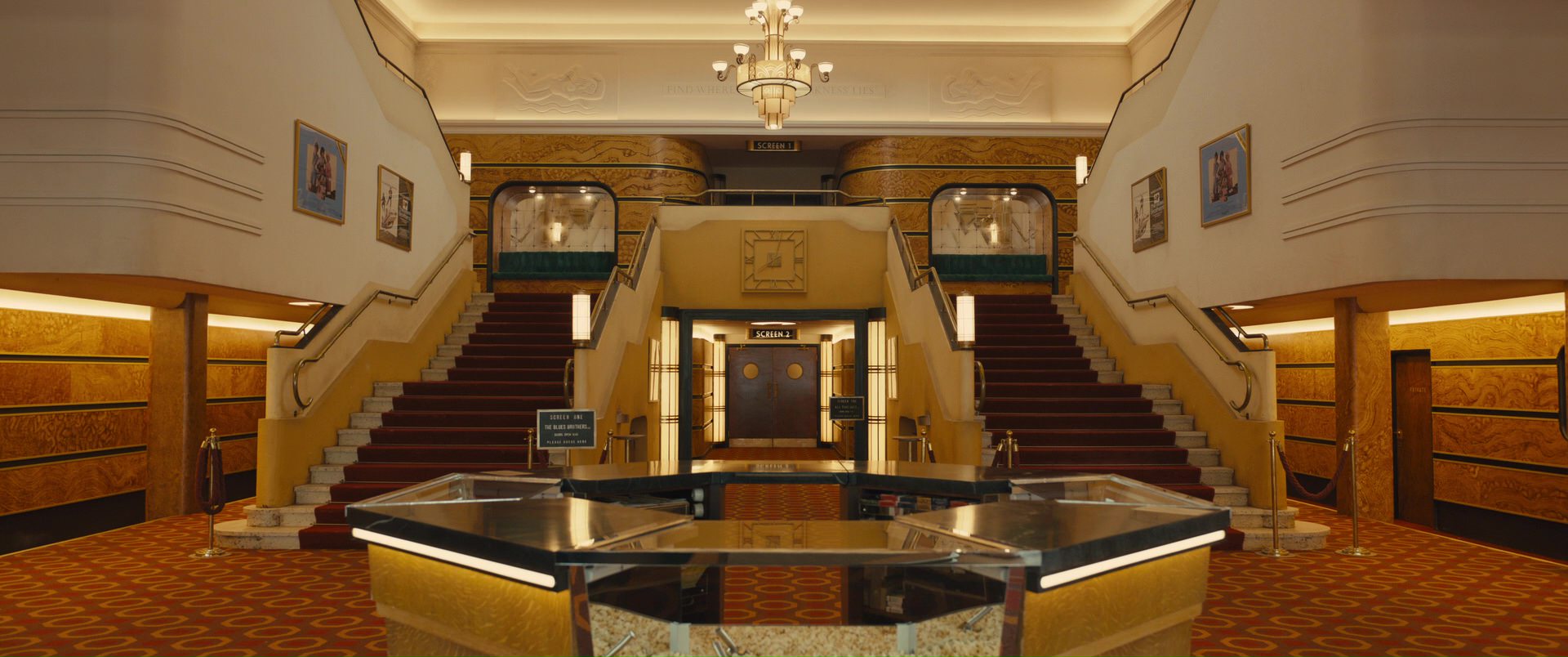 empire-of-light_capture11.jpg (218 KB)