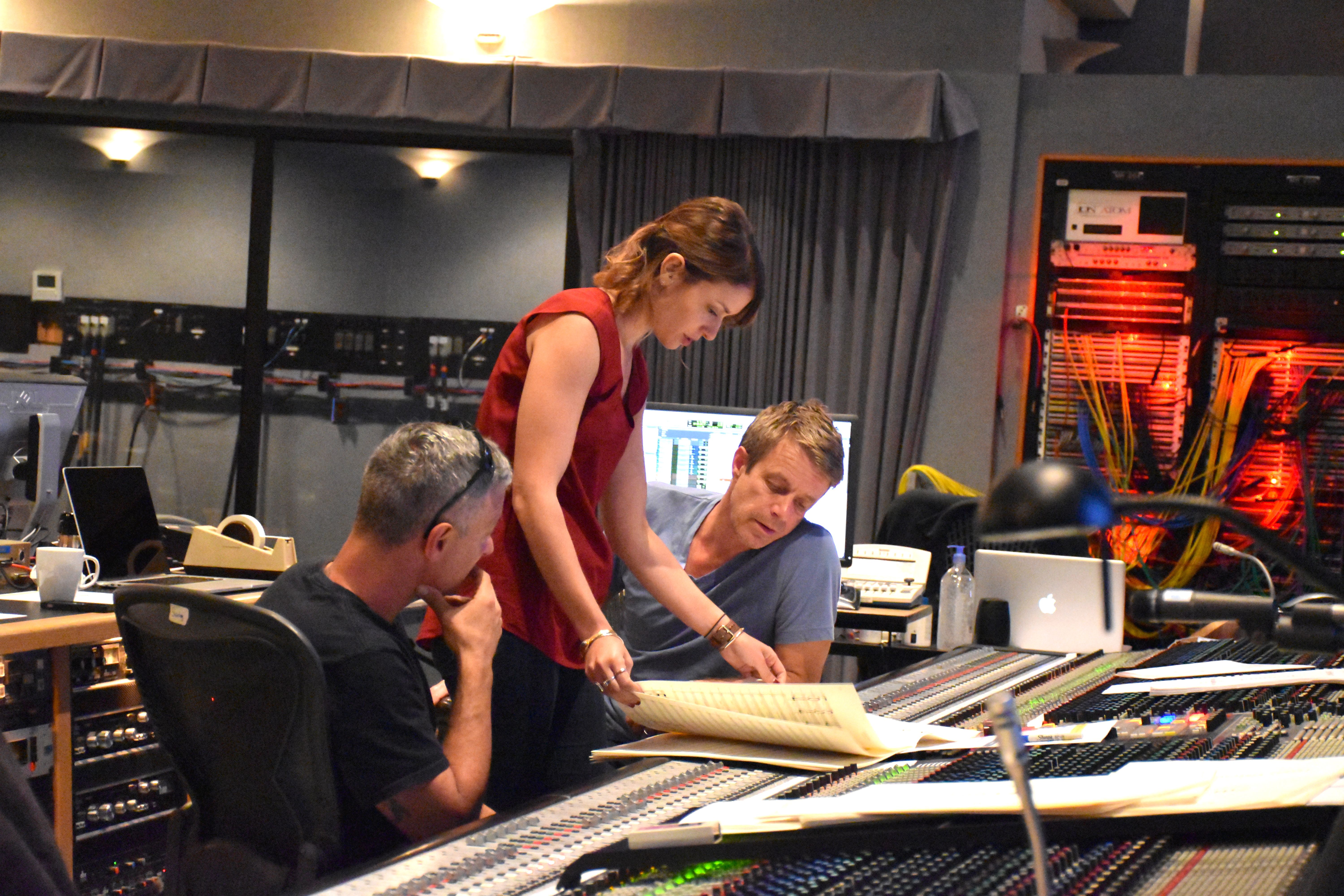 Stephanie Economou-Headshot11.jpeg (3.24 MB)